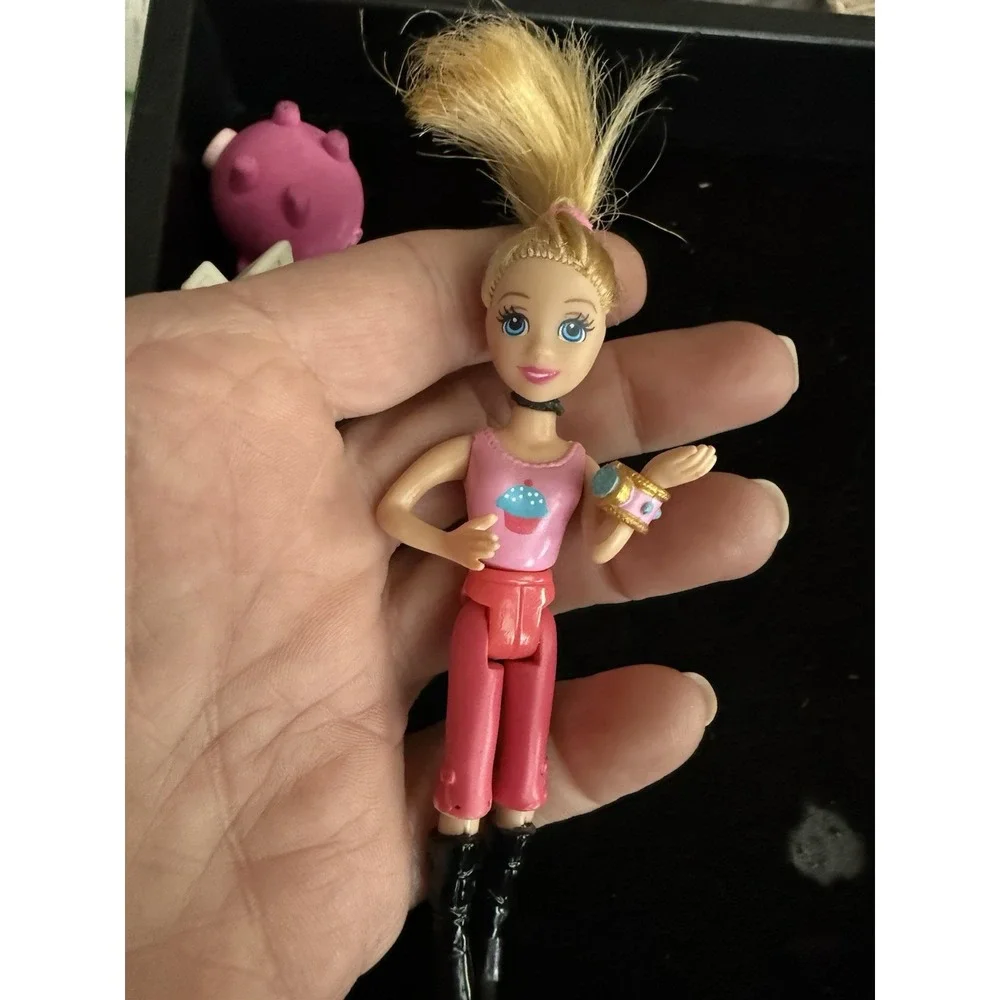 Mixed lot of‎ action figures & Mini  Random Toys..See All Pics Closely 5399
